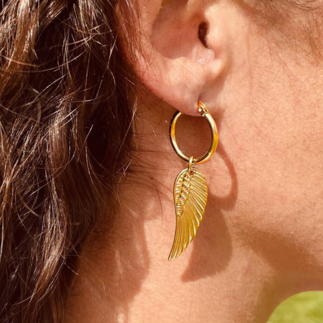 LAURA wing pendant golden hoops