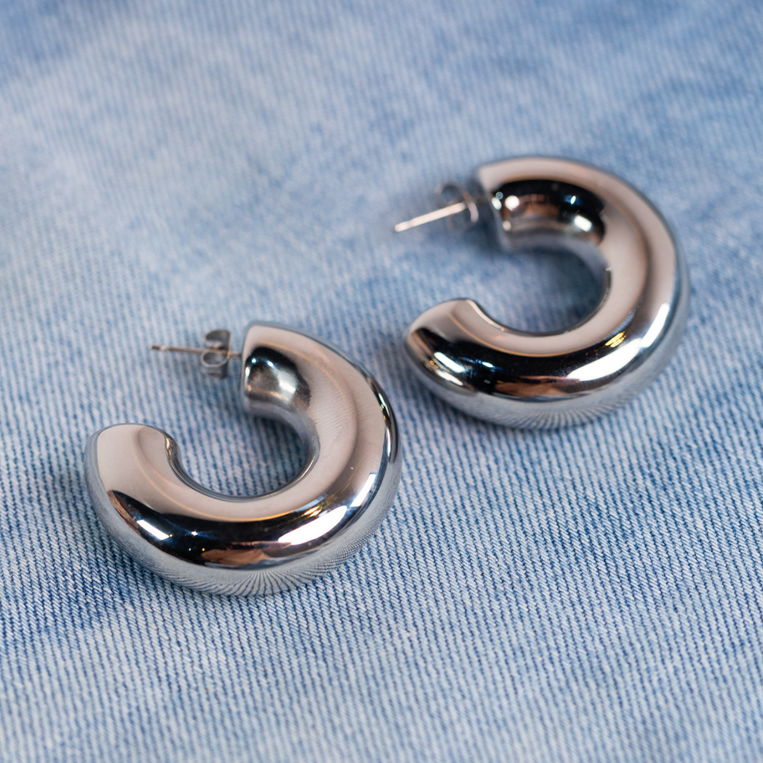 Silver statement maxi hoops