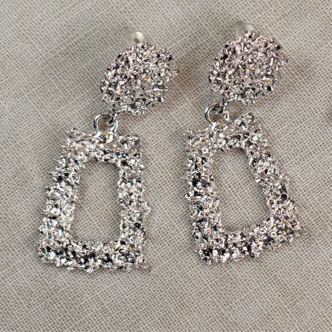 Silver maxi pendant dangles