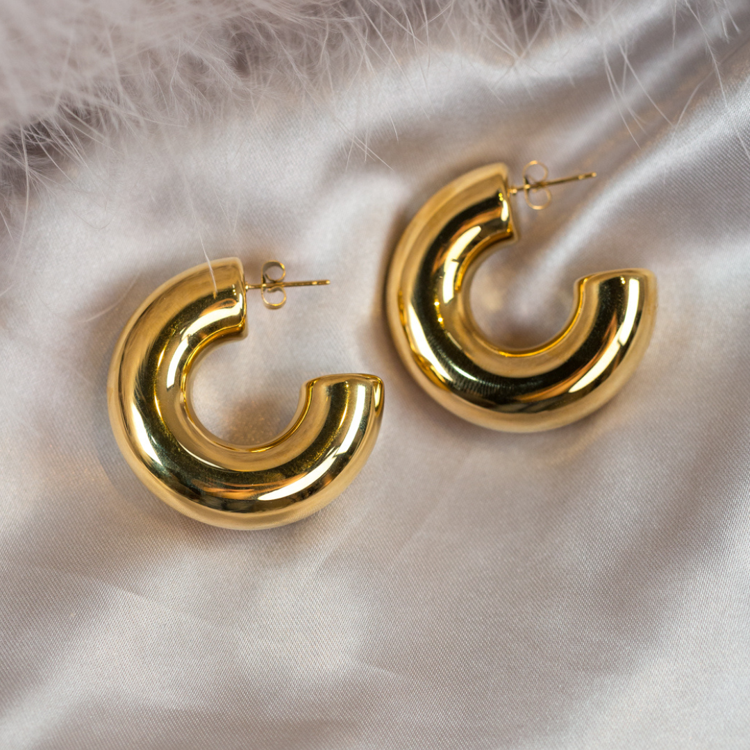 Gold statement maxi hoops