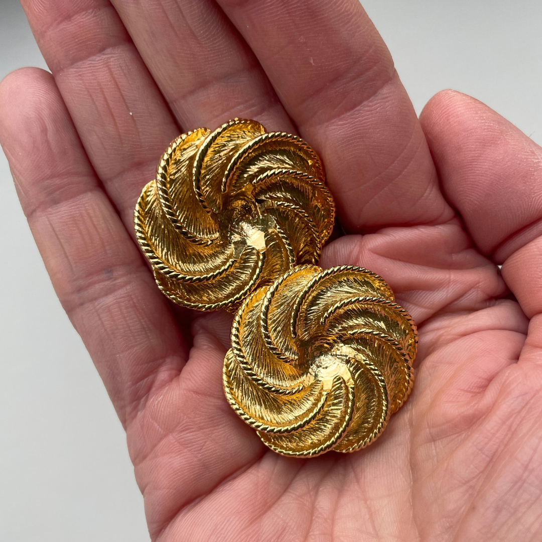 LENA gold swirl clip-on earrings
