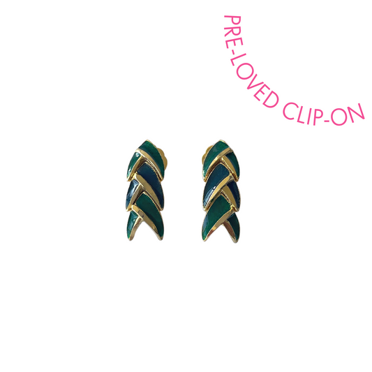 Green & teal arrow clip-ons