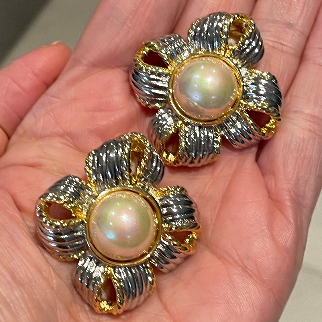 ISABELLA metallic and pearl statement clip-ons